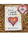 Carte à gratter “Bébé arrive” Paris – Annonce de grossesse romantique cœur rouge avec enveloppe kraft