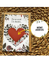 Carte à gratter “Bébé arrive” cœur rouge – Annonce de grossesse nature et chaleureuse avec enveloppe kraft