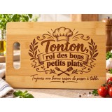 Planche bambou gravée – Tonton, roi des bons petits plats — en cuisine
