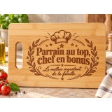 Planche bambou gravée – Parrain au top, chef en bonus — en cuisine