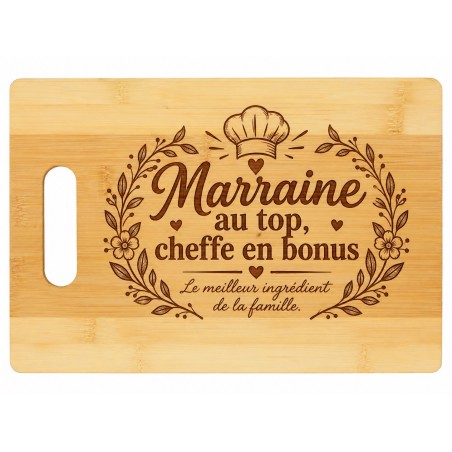 Planche bambou gravée – Marraine au top, cheffe en bonus