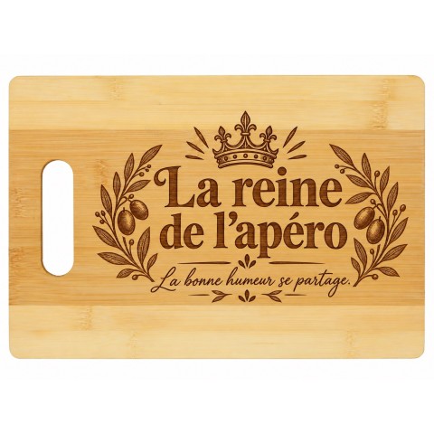 Planche bambou gravée – La reine de l’apéro