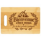 Planche bambou gravée – Bienvenue chez nous