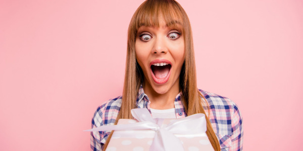 Cadeaux auxquels on ne s'attend pas : surprenez vos proches avec originalité