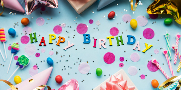 Textes inoubliables pour souhaiter un joyeux anniversaire à une amie